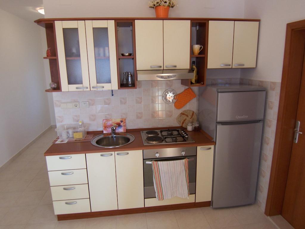 Apartments Croatia Brac Supetar Exterior photo
